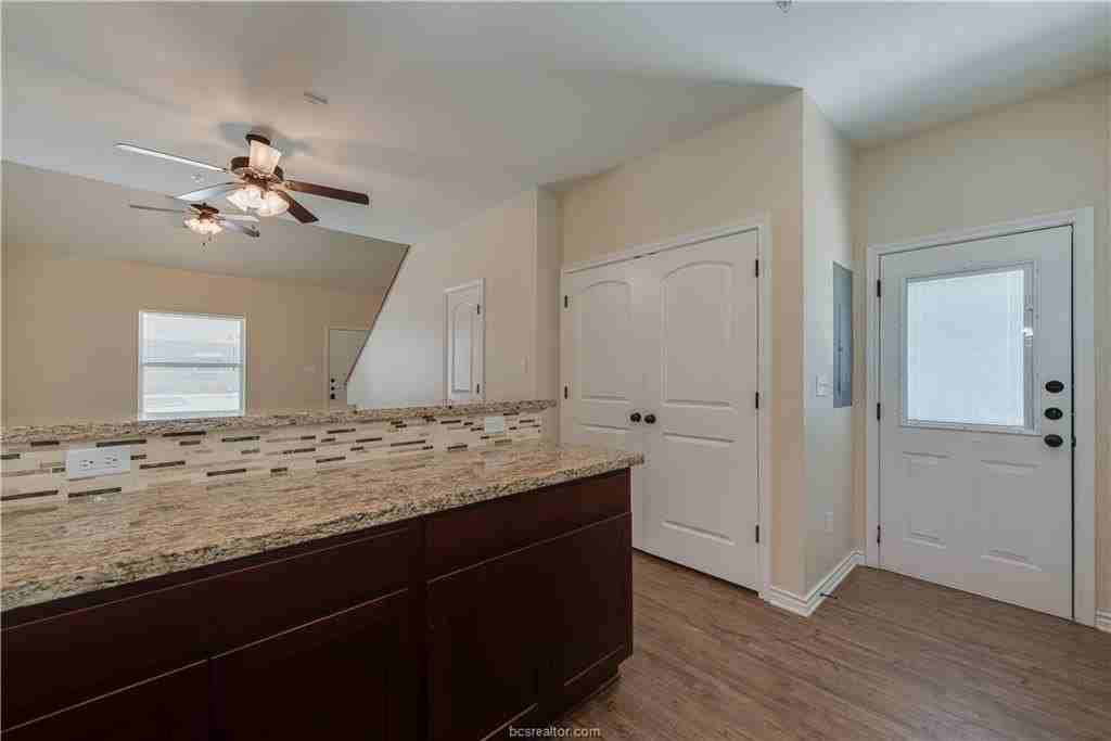 1915 Dartmouth St #554 - Photo 7 of 19