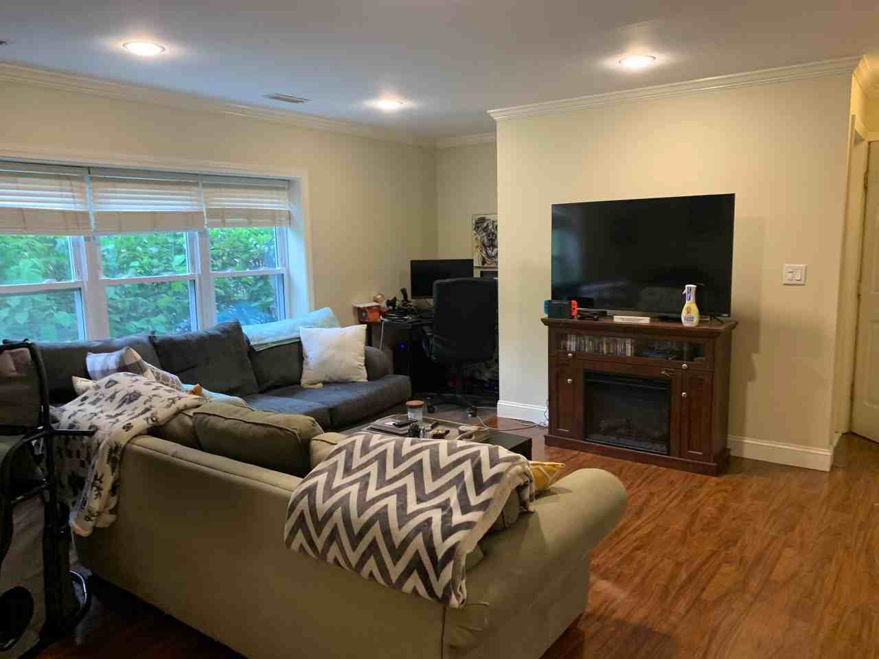 148 Newton St #1 - Photo 3 of 10