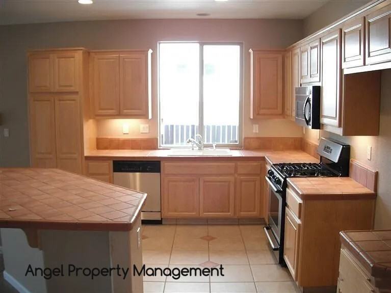 10101 E Taron Dr #1 - Photo 4 of 12
