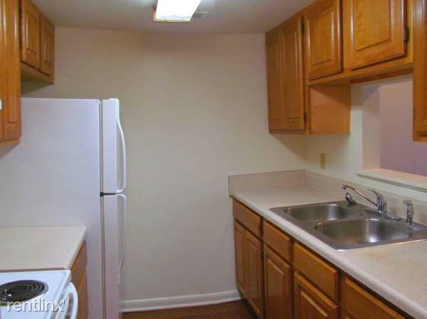 100 Rivermeade Ct - Photo 2 of 5