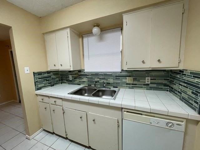 2333 Manitoba Dr - Photo 4 of 8