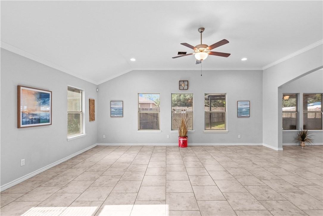 1126 Fallow Ln - Photo 6 of 35