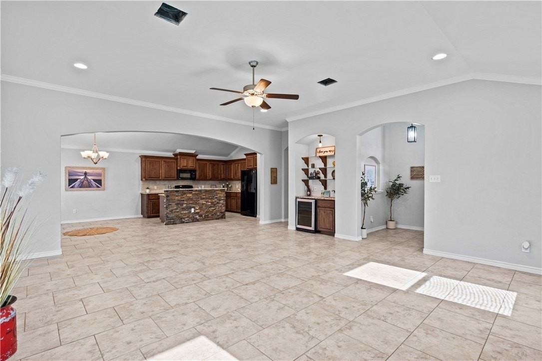 1126 Fallow Ln - Photo 7 of 35