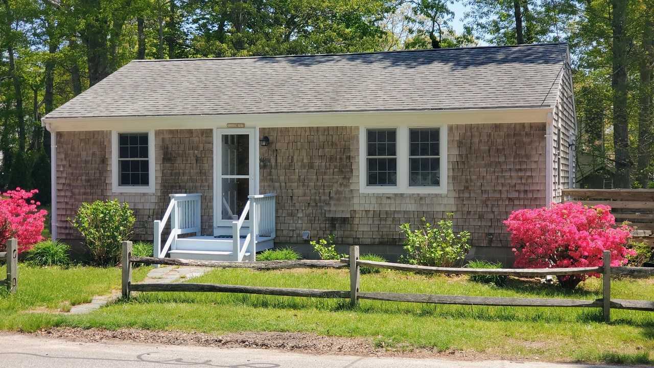 66 Uncle Edwards Rd - Photo 2 of 19
