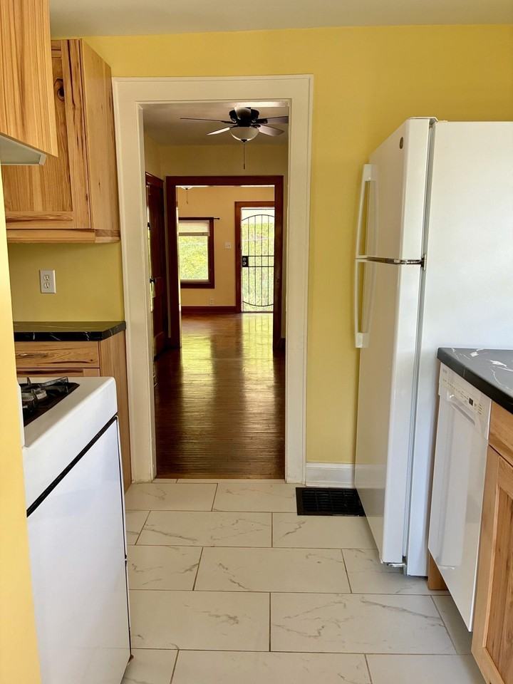 261 N Wheatland Ave - Photo 7 of 25