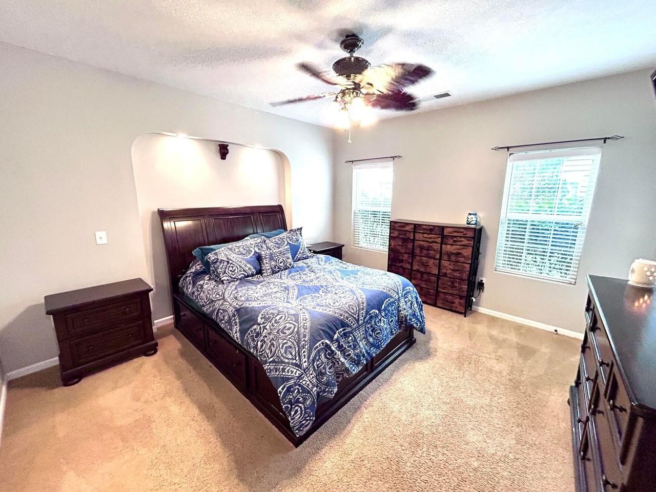 6140 Sowerby Ln - Photo 7 of 22