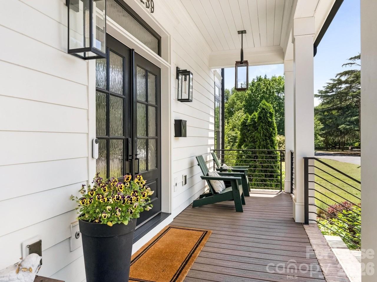 3239 Westfield Rd - Photo 4 of 46