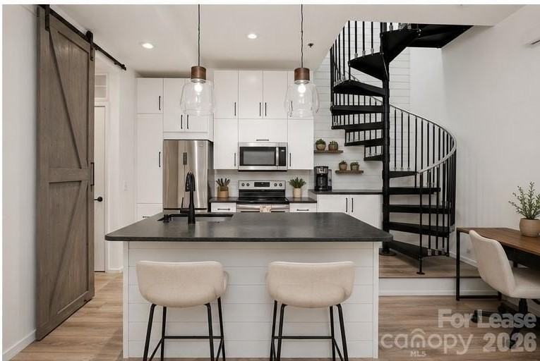 2088 Euclid Ave - Photo 3 of 14