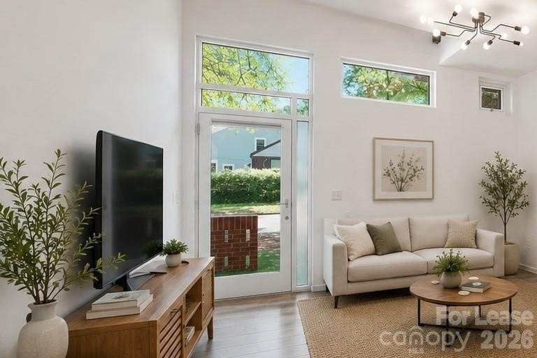 2088 Euclid Ave - Photo 4 of 14