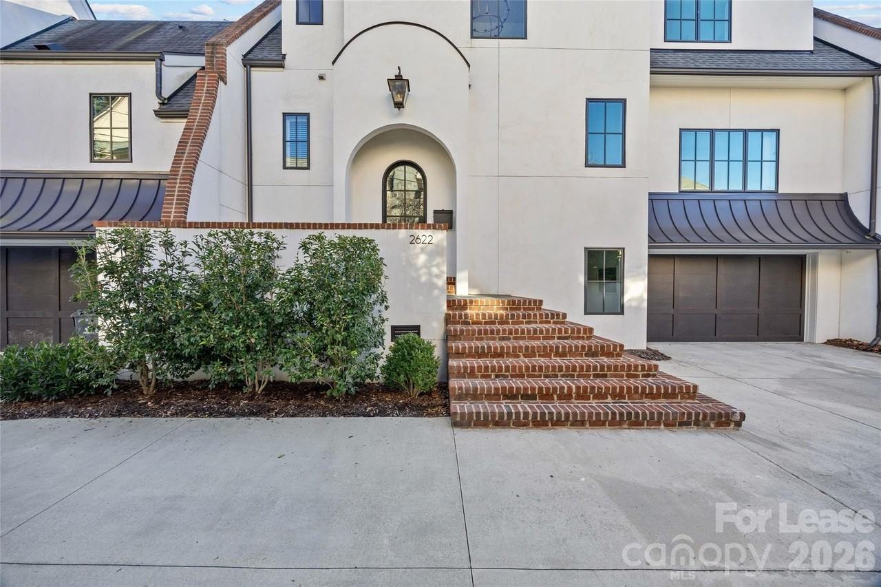 2622 Chelsea Dr - Photo 2 of 48