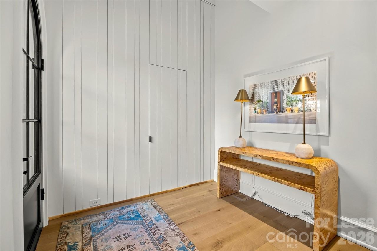 2622 Chelsea Dr - Photo 5 of 48