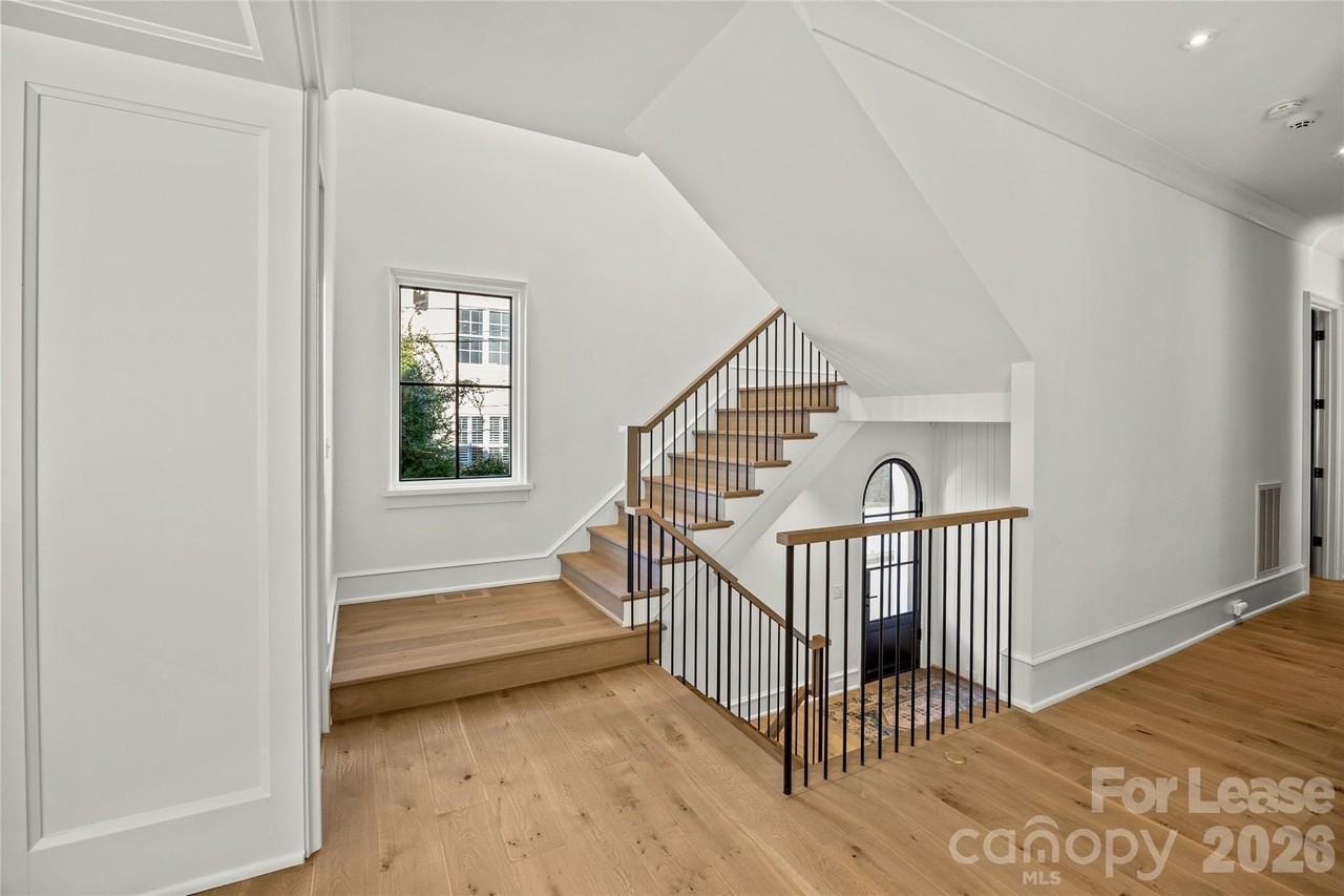 2622 Chelsea Dr - Photo 6 of 48
