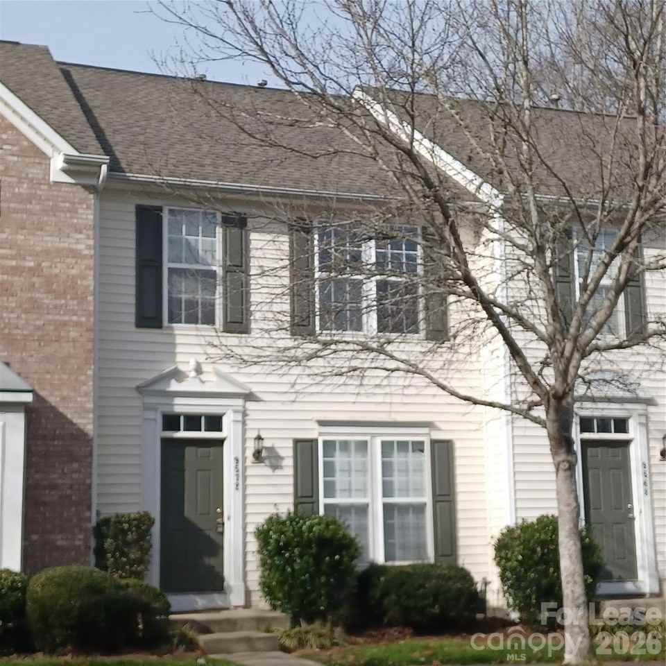 9572 Blossom Hill Dr - Photo 2 of 28