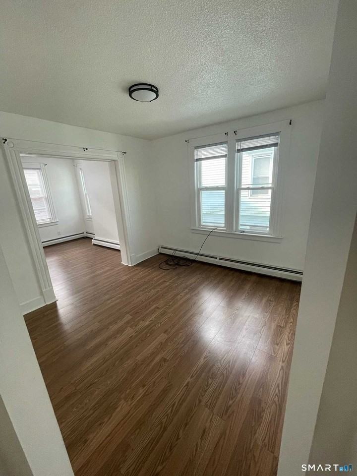 128 Bartholomew Ave - Photo 6 of 12