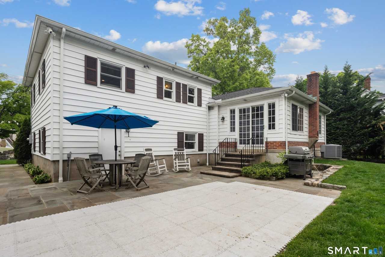 20 Orchard St - Photo 5 of 31