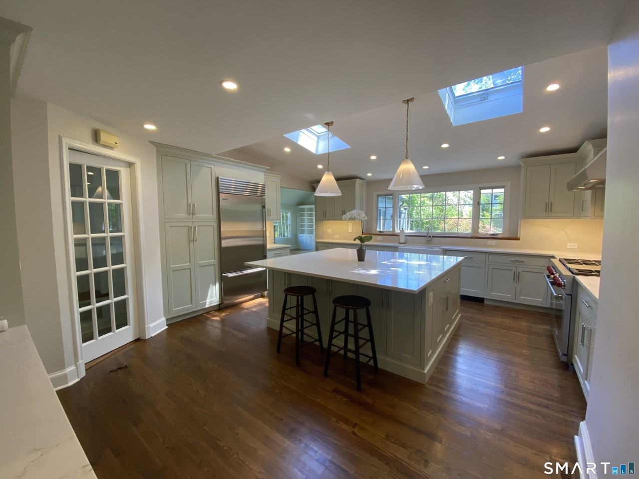51 Hawthorne Rd - Photo 7 of 20