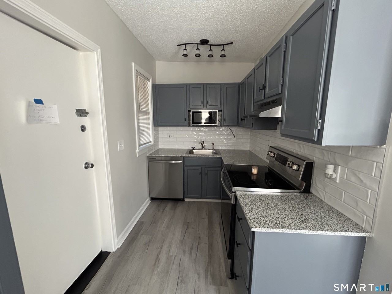 17 Harrison Pl #C - Photo 6 of 11