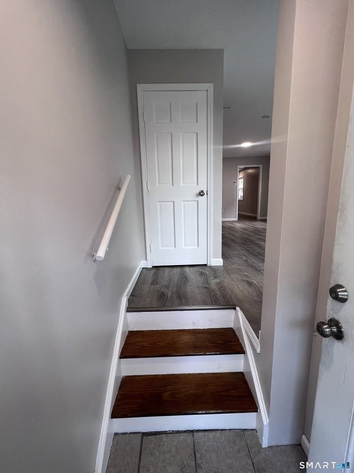 95 Shell St - Photo 2 of 34