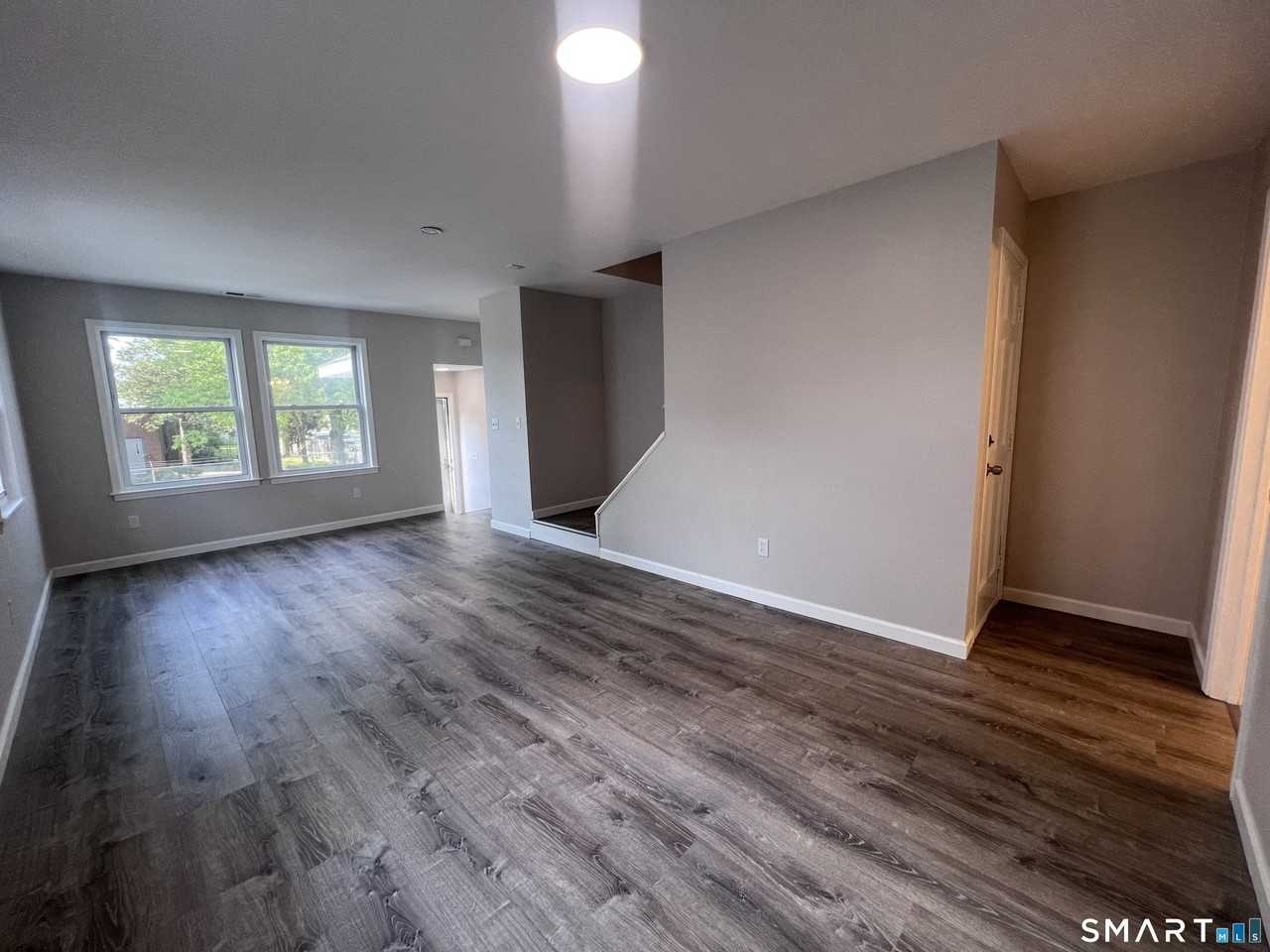 95 Shell St - Photo 4 of 34