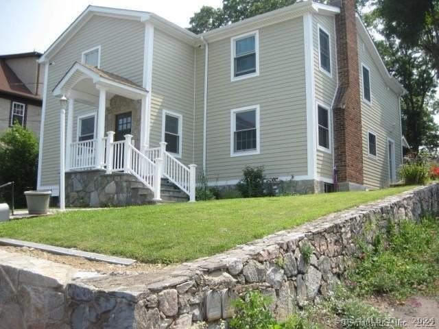 95 Highview Ave #2 - Photo 2 of 12