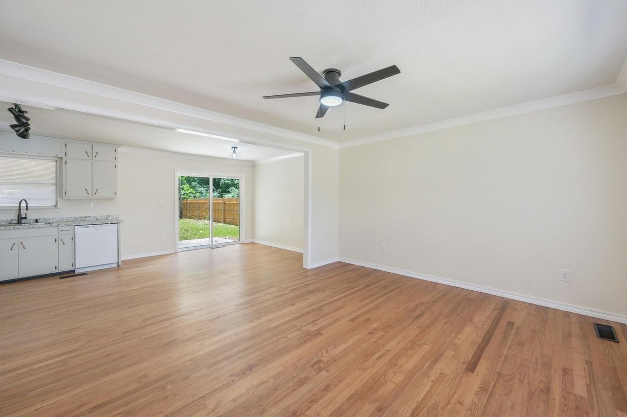 712 Bruce Ave - Photo 5 of 30