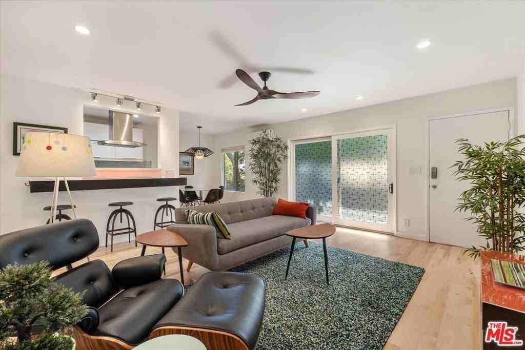 2921 10th St - Photo 2 of 24