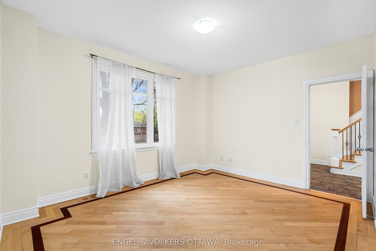 1130 Emperor Ave - Photo 6 of 44