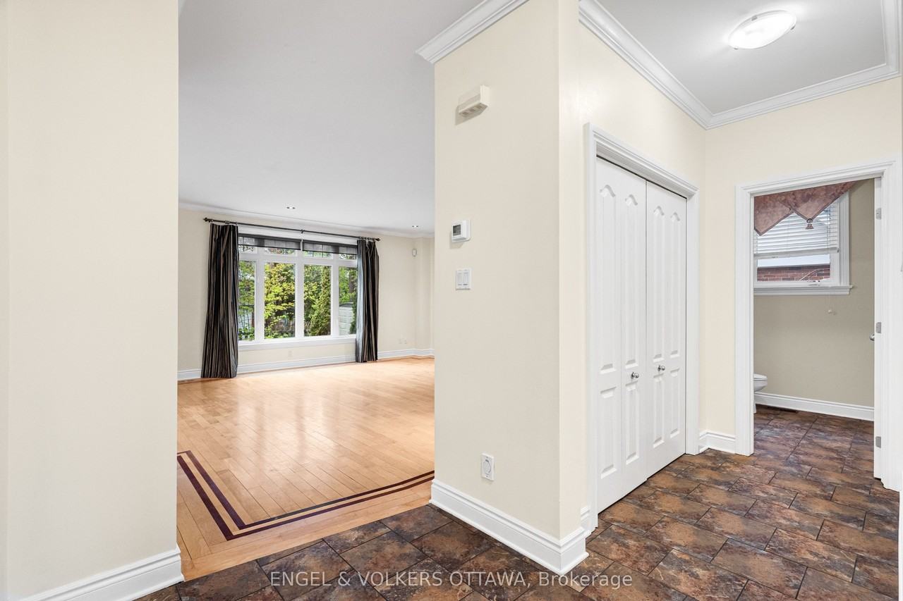 1130 Emperor Ave - Photo 7 of 44