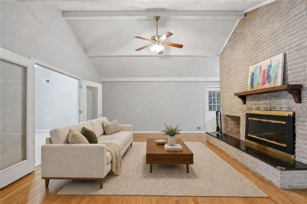 2209 Cherring Ln - Photo 2 of 21