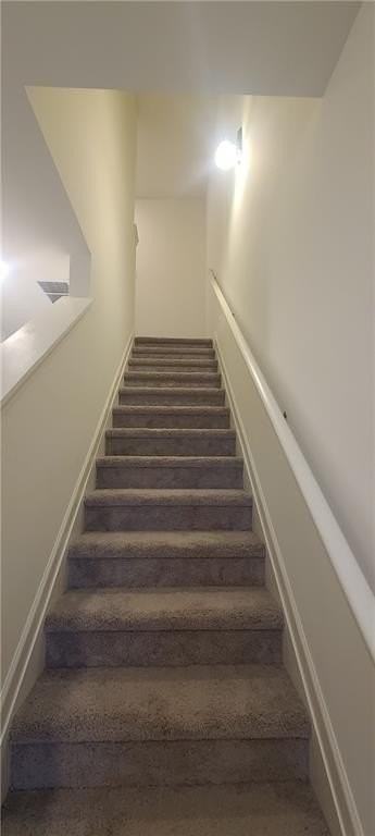1516 Vernon Blvd - Photo 5 of 14