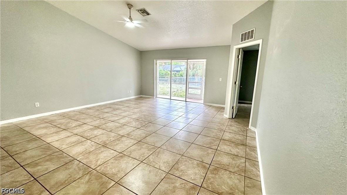 213 Se 24th Ave - Photo 2 of 10