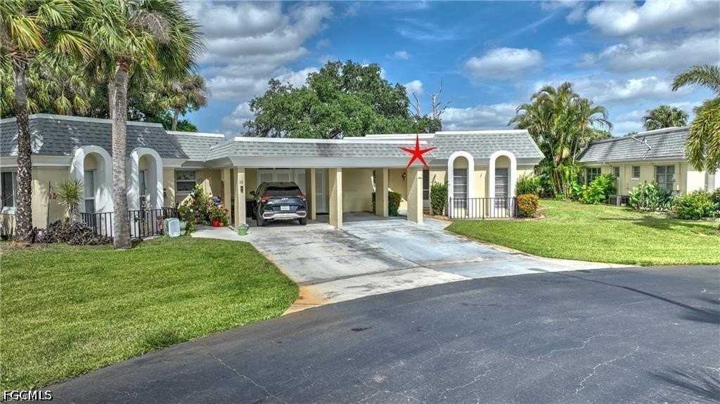 9 Park Lane Cir - Photo 2 of 30