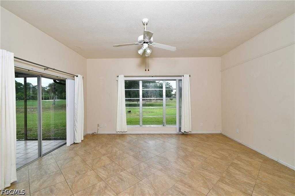 9 Park Lane Cir - Photo 4 of 30