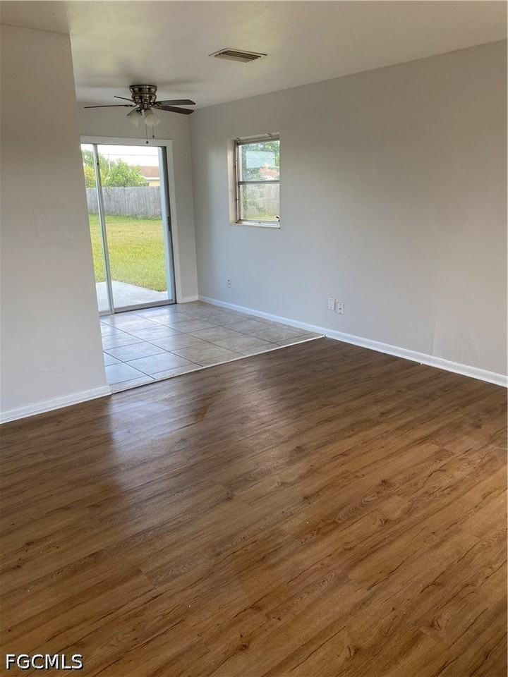 216 Oregon Way - Photo 6 of 12