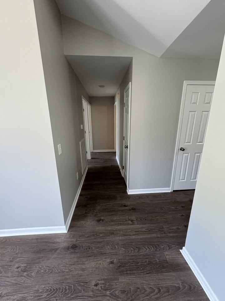 413 Anthony Branch Dr #1 - Photo 4 of 17