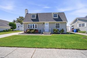 featured image of 4417 Privateer Rd