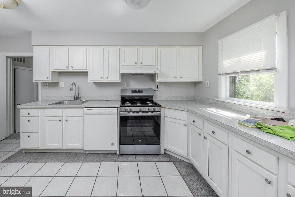 1100 Woodlawn Ave - Photo 2 of 15