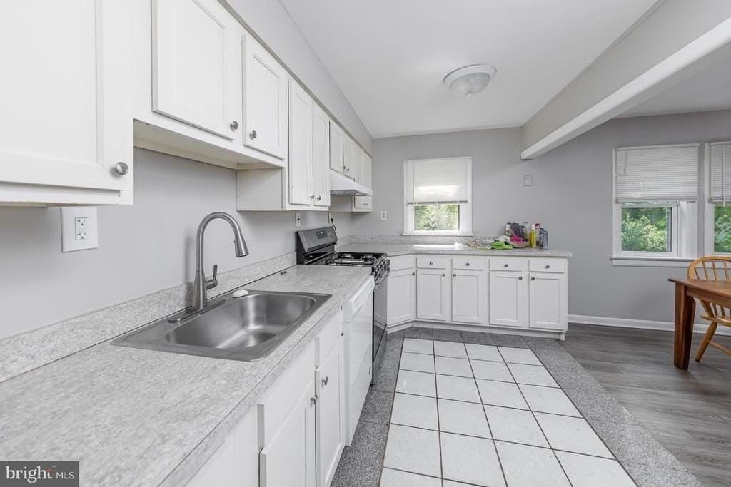 1100 Woodlawn Ave - Photo 3 of 15