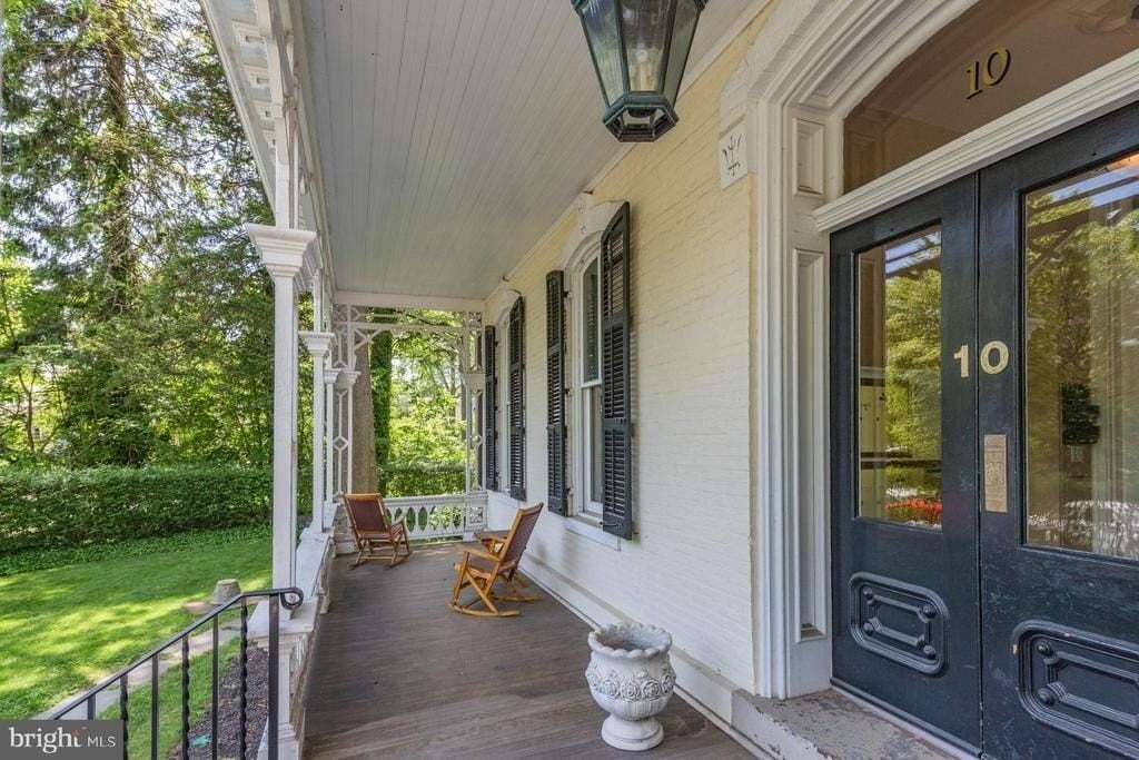 10 Bayard Ln #9 - Photo 3 of 15