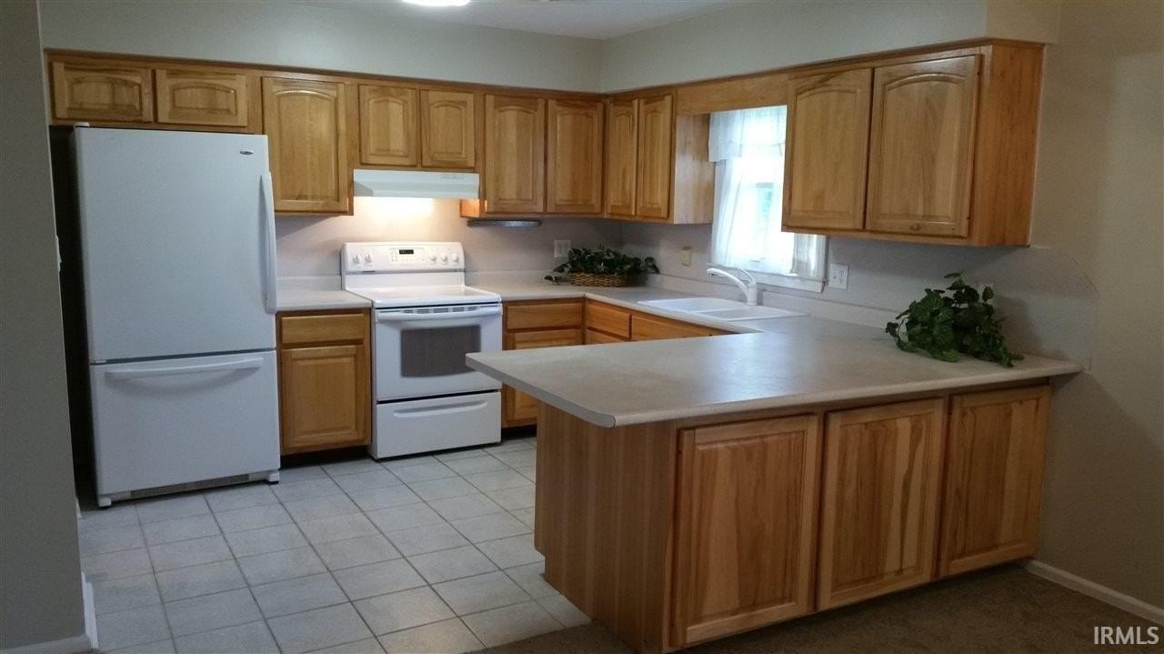 8606 Illinois Rd - Photo 2 of 9