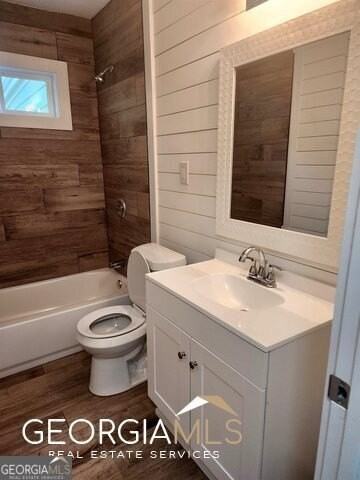 2577 Eastwood Dr - Photo 4 of 19