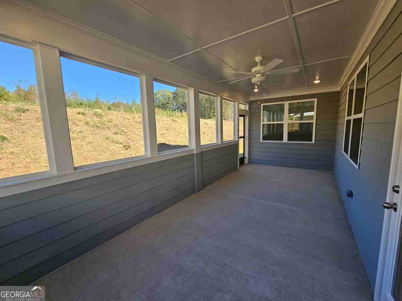 23 Airmont Dr - Photo 7 of 28