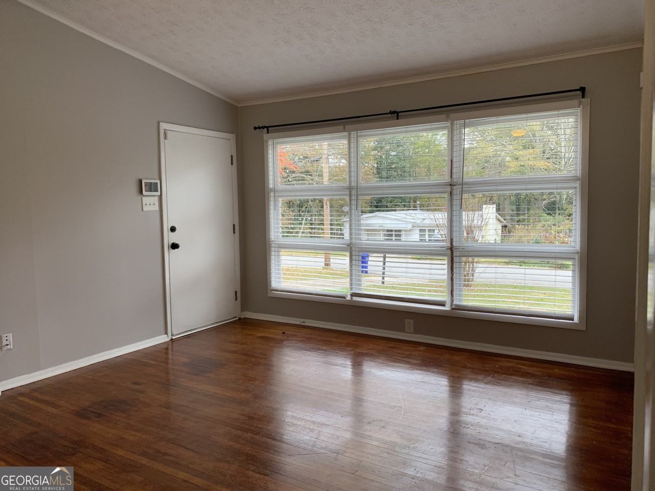 22 Willow Dr - Photo 5 of 28