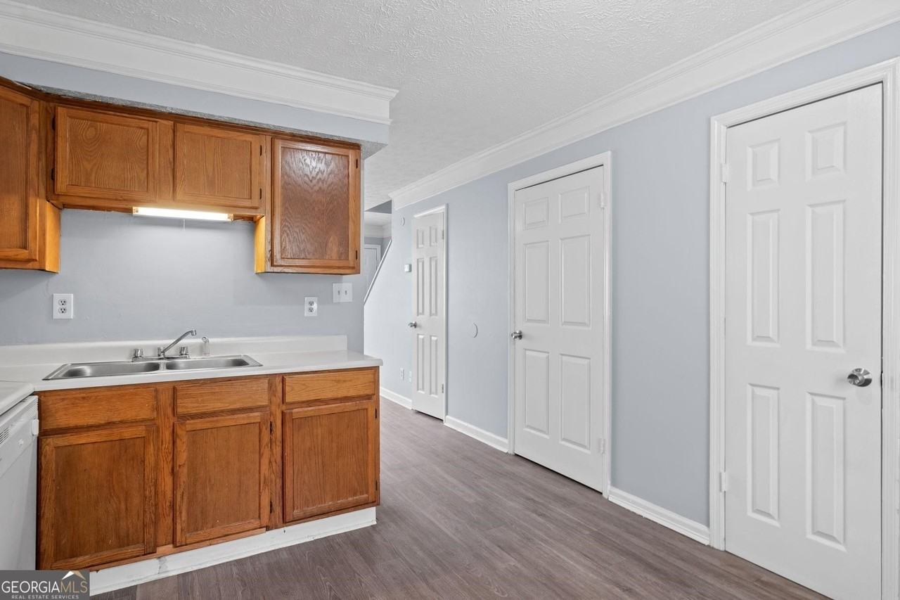 356 N 19th St #B - Photo 6 of 20