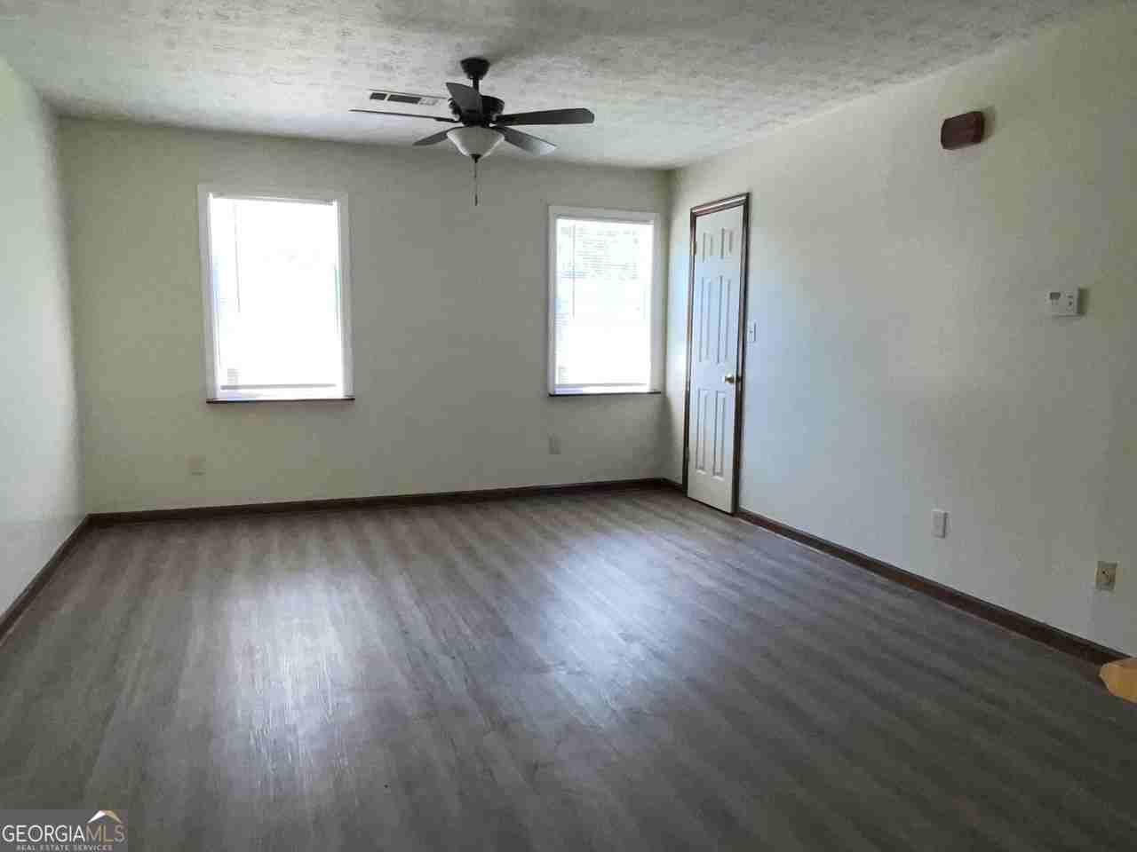 5980 Sherwood Pl - Photo 5 of 13