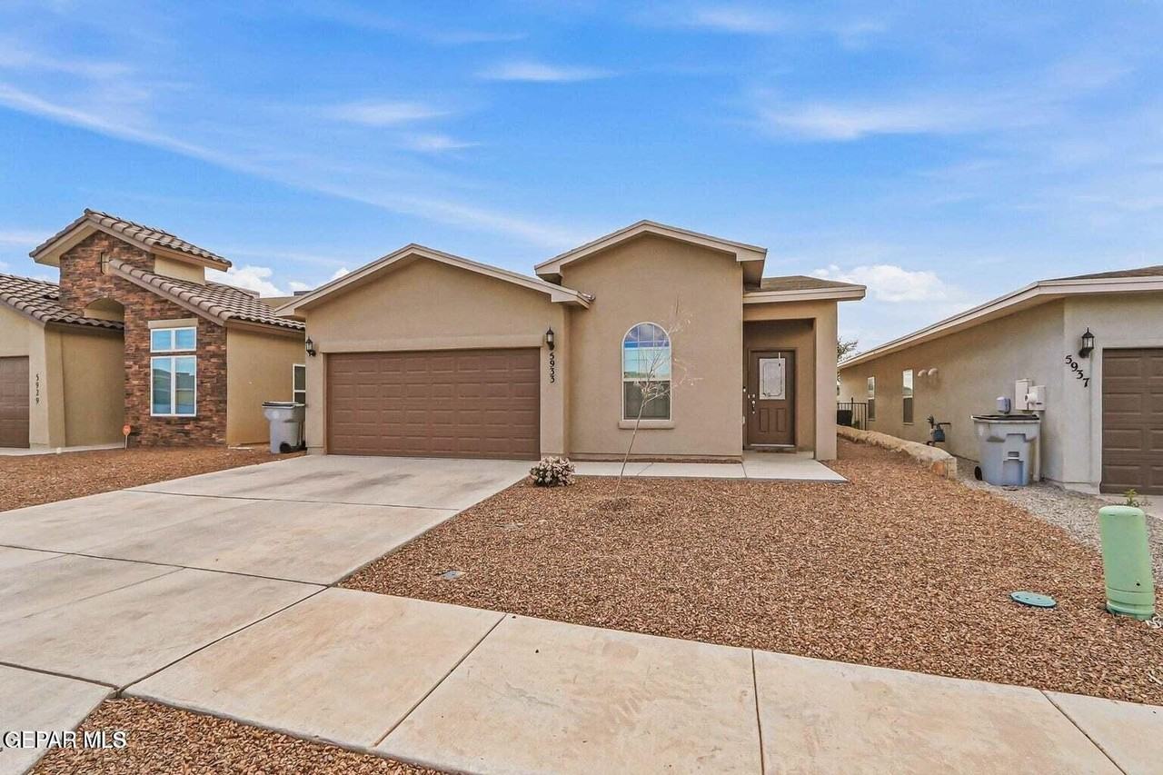 5933 Ruidoso Downs St - Photo 2 of 20