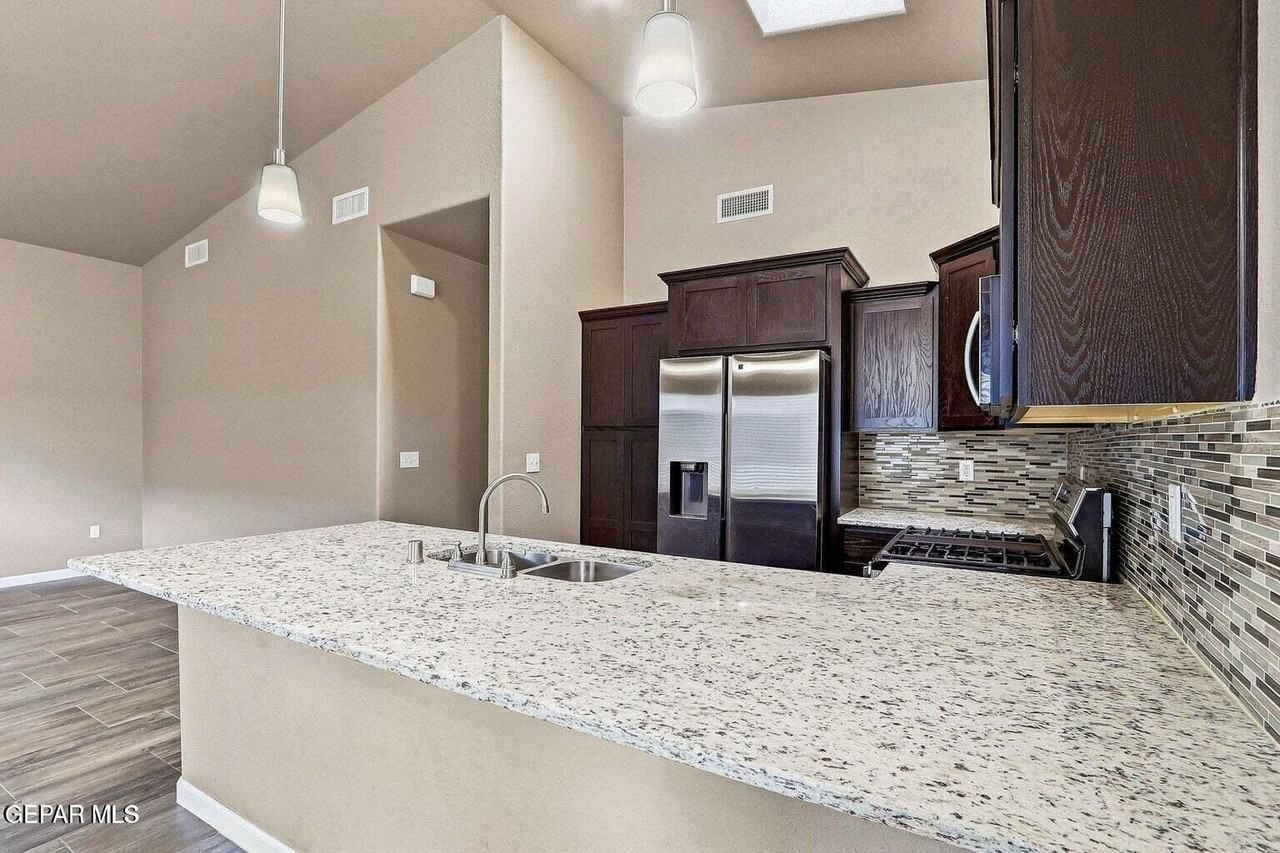 5933 Ruidoso Downs St - Photo 6 of 20