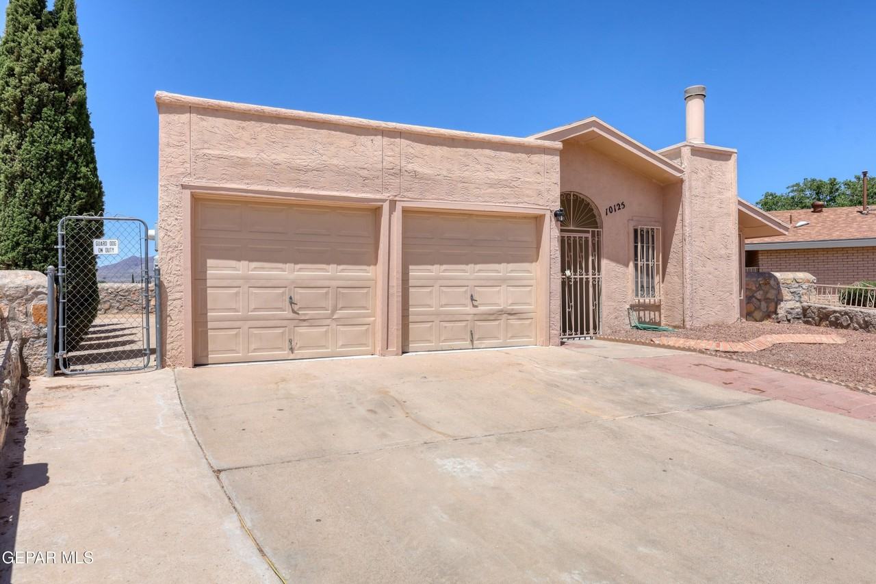 10125 Racoon Dr - Photo 2 of 29