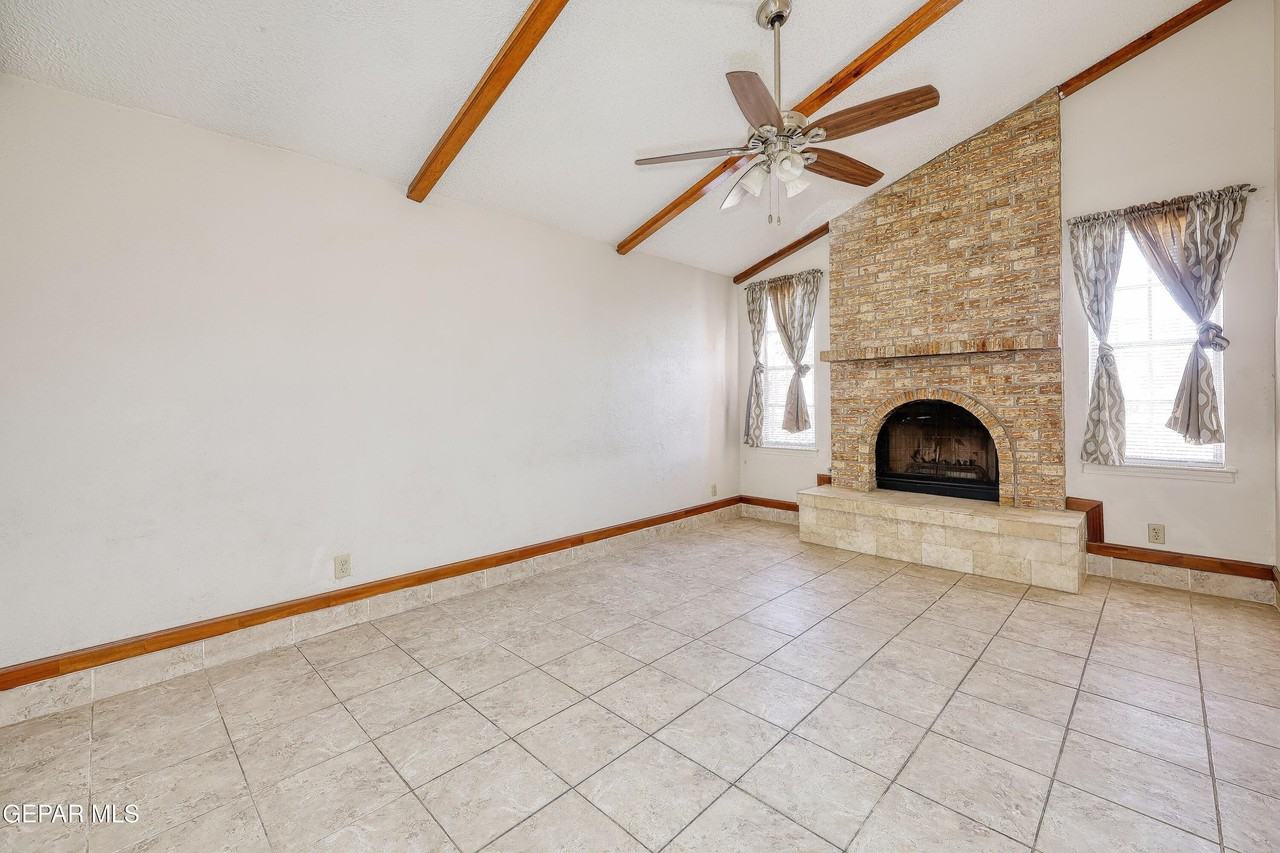 10125 Racoon Dr - Photo 7 of 29
