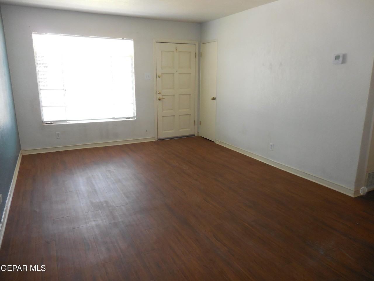 701 W Yandell Dr #5 - Photo 4 of 13